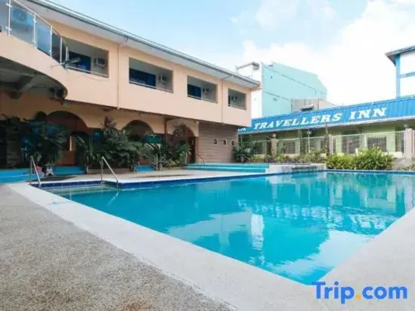 RedDoorz Plus near Municipality of Luisiana Laguna