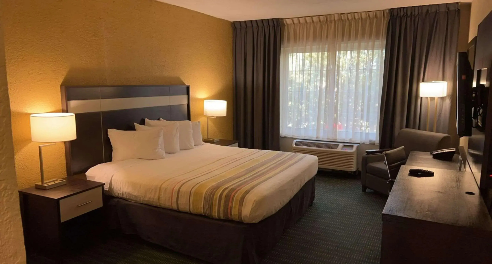 Flamingo inn and suites