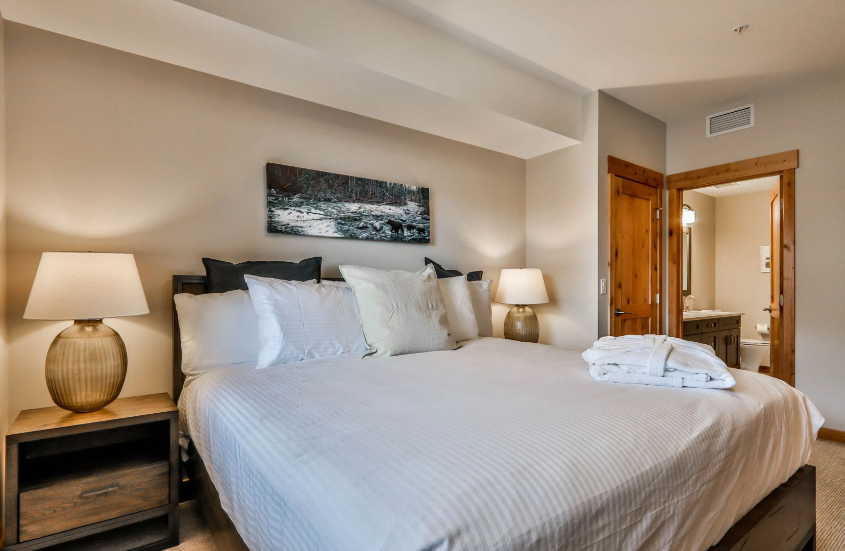 Rundle Cliffs Lodge by Spring Creek Vacation