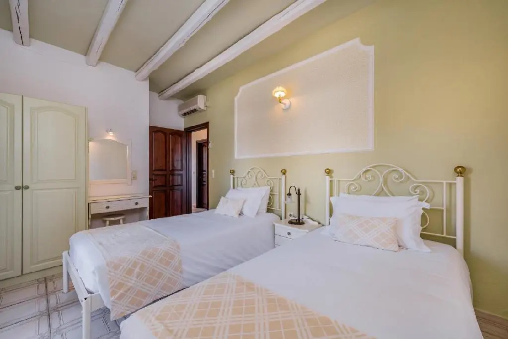 Garden Village Hotel