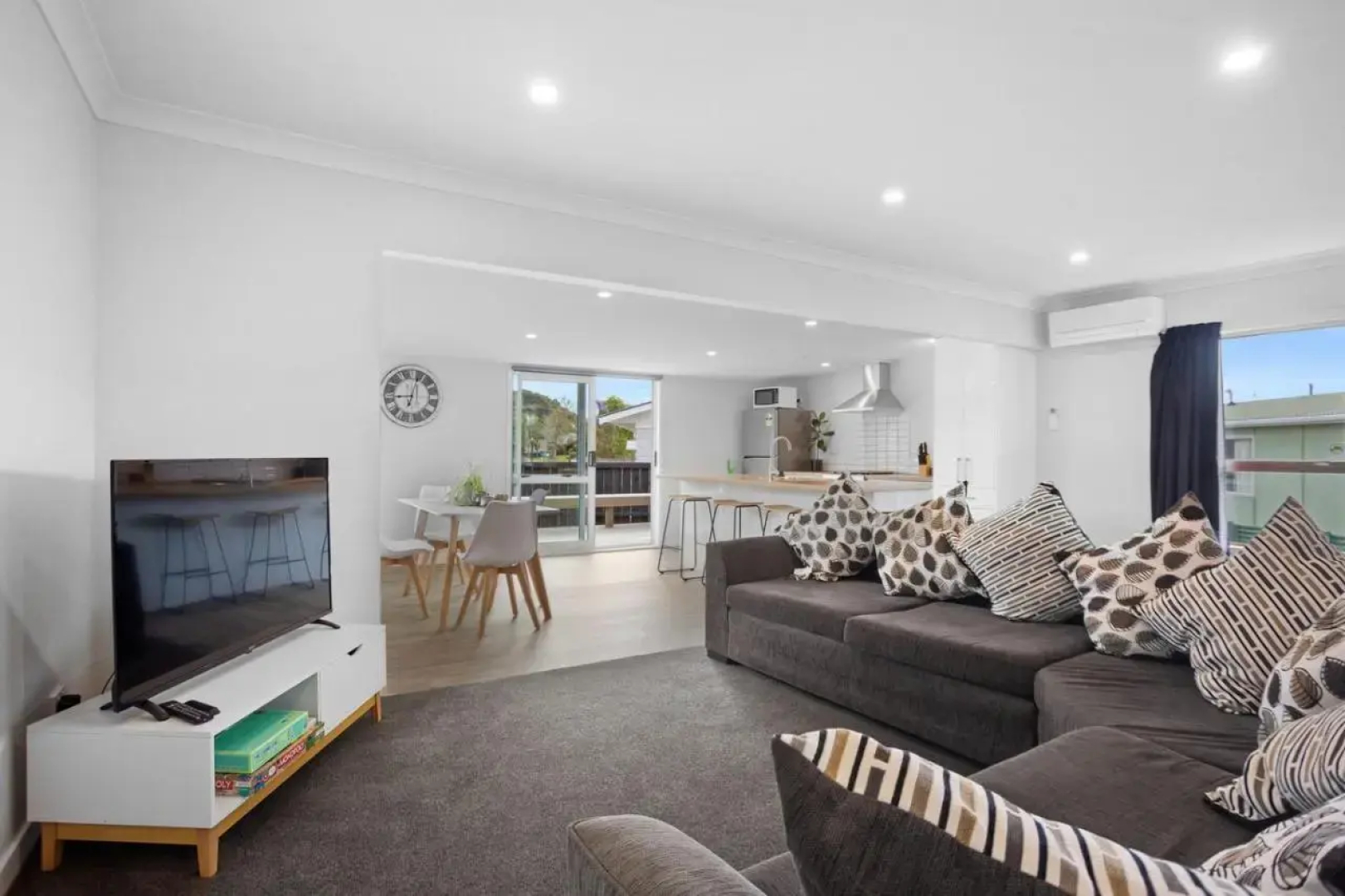 Coastal Breeze - Waihi Holiday Home