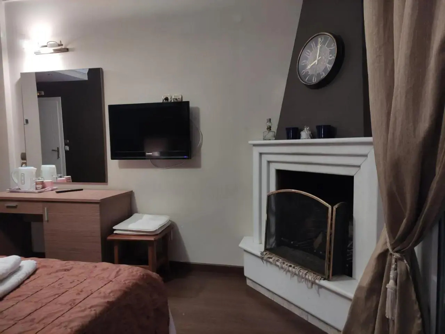 Katerina Rooms & Suites