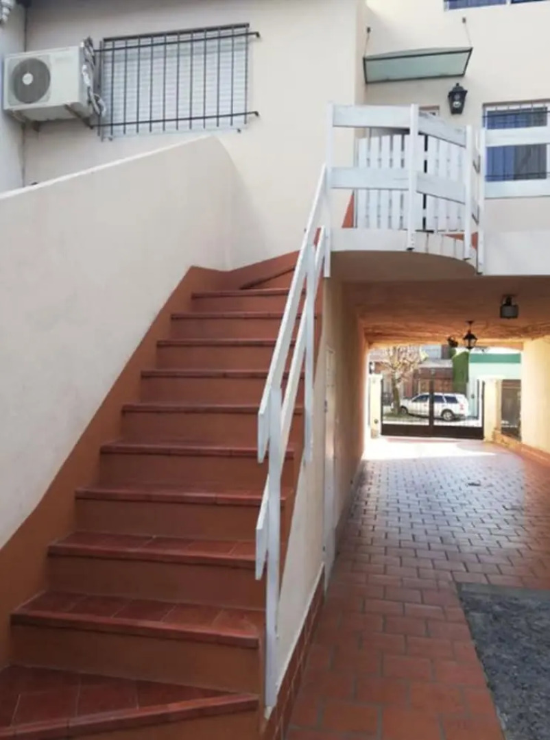 Private House - Airport