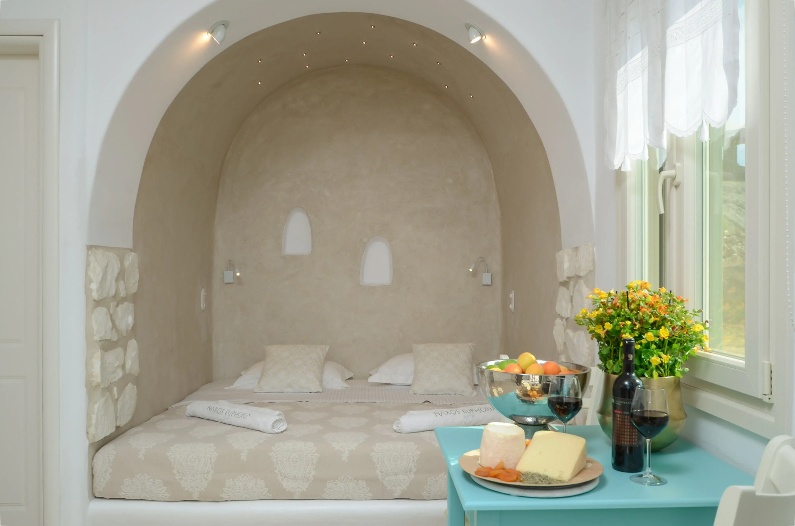 Naxos Euphoria Suites