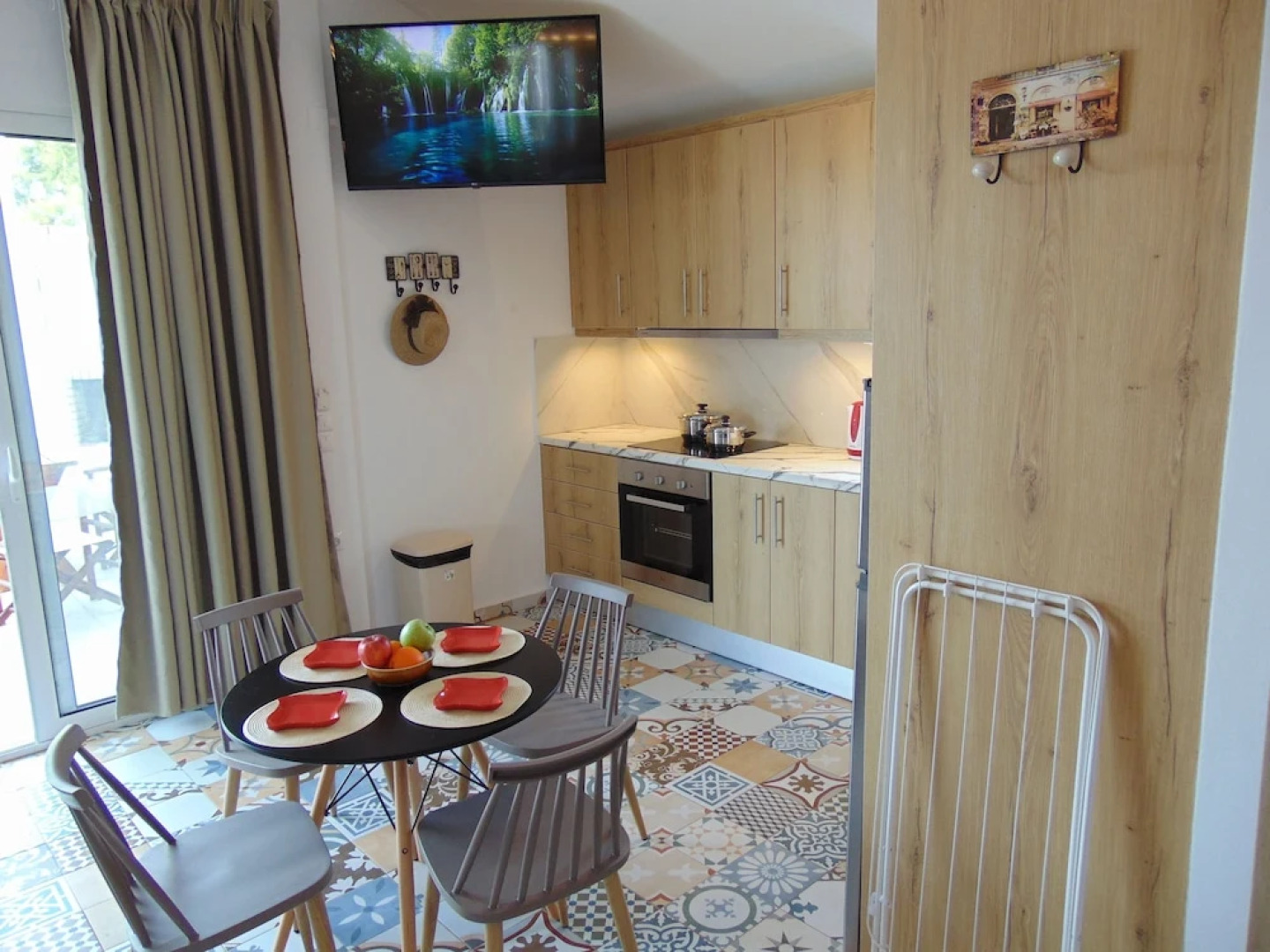 More Crete Anissaras