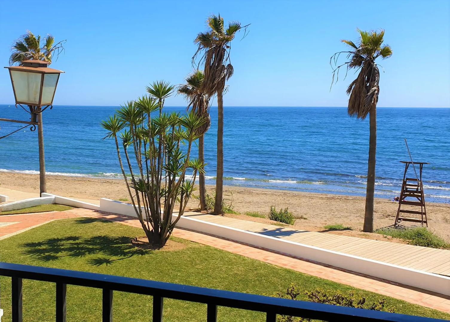 Lovely, modern beachfront duplex - Doña Lola - Mijas Costa - CS148