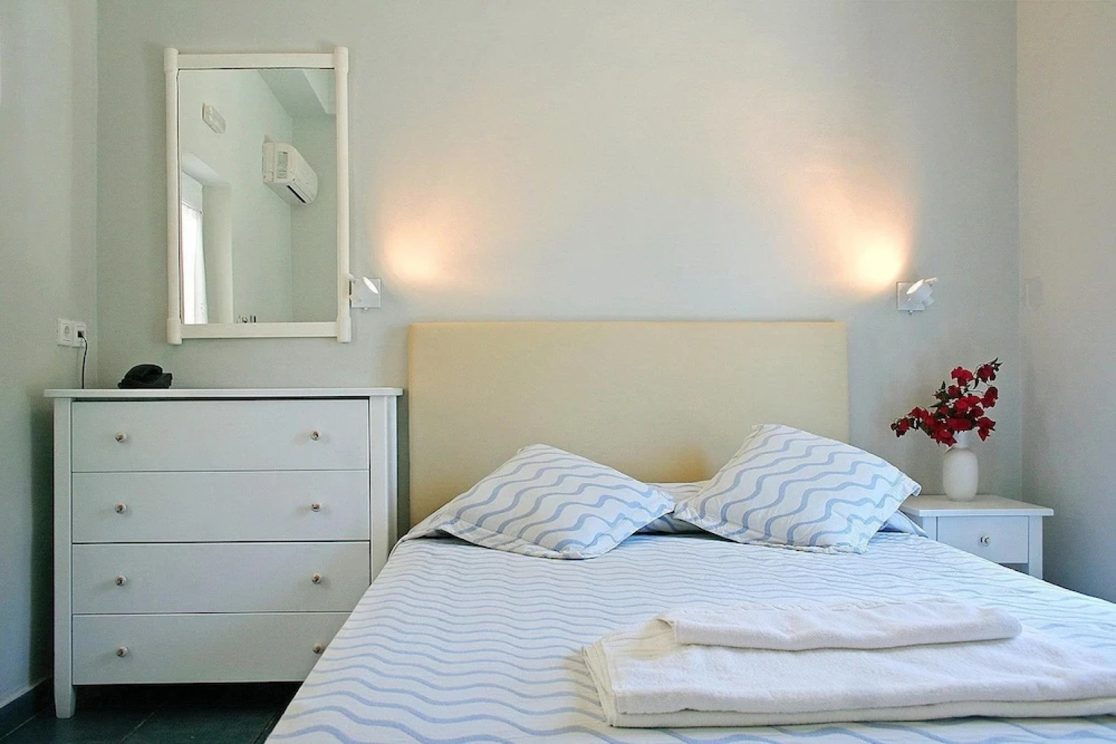 Zefiros Traditional Hotel