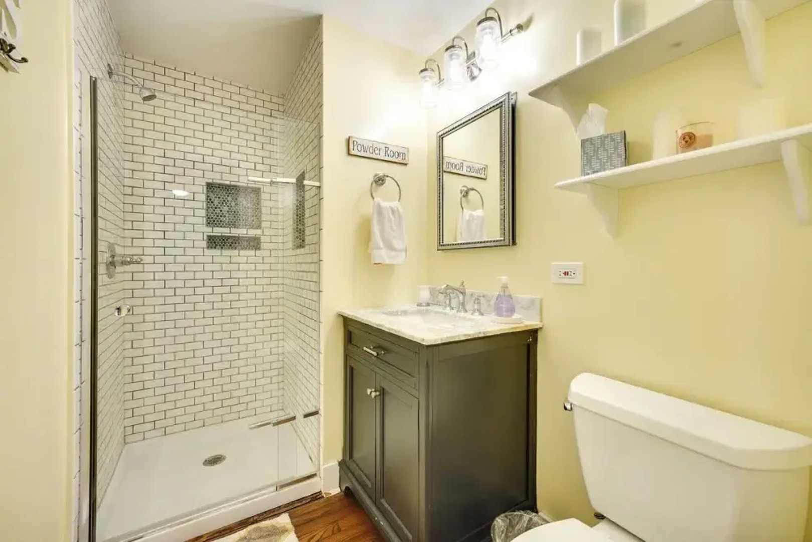 Renovated, Spacious Retreat in Union Pier!