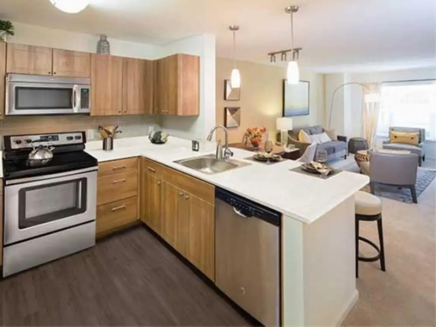 Global Luxury Suites at Waltham