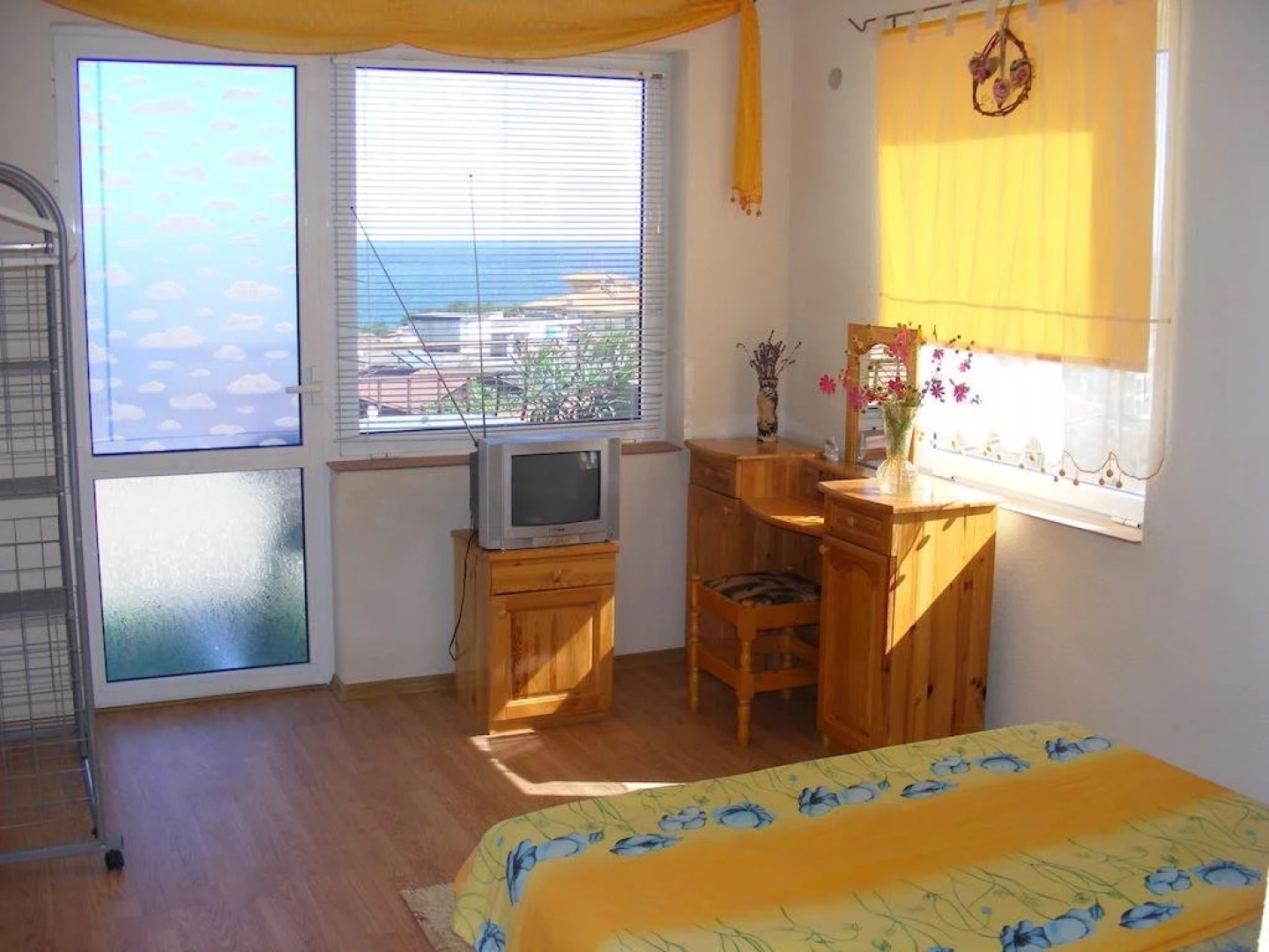 Guest House Evin Rai