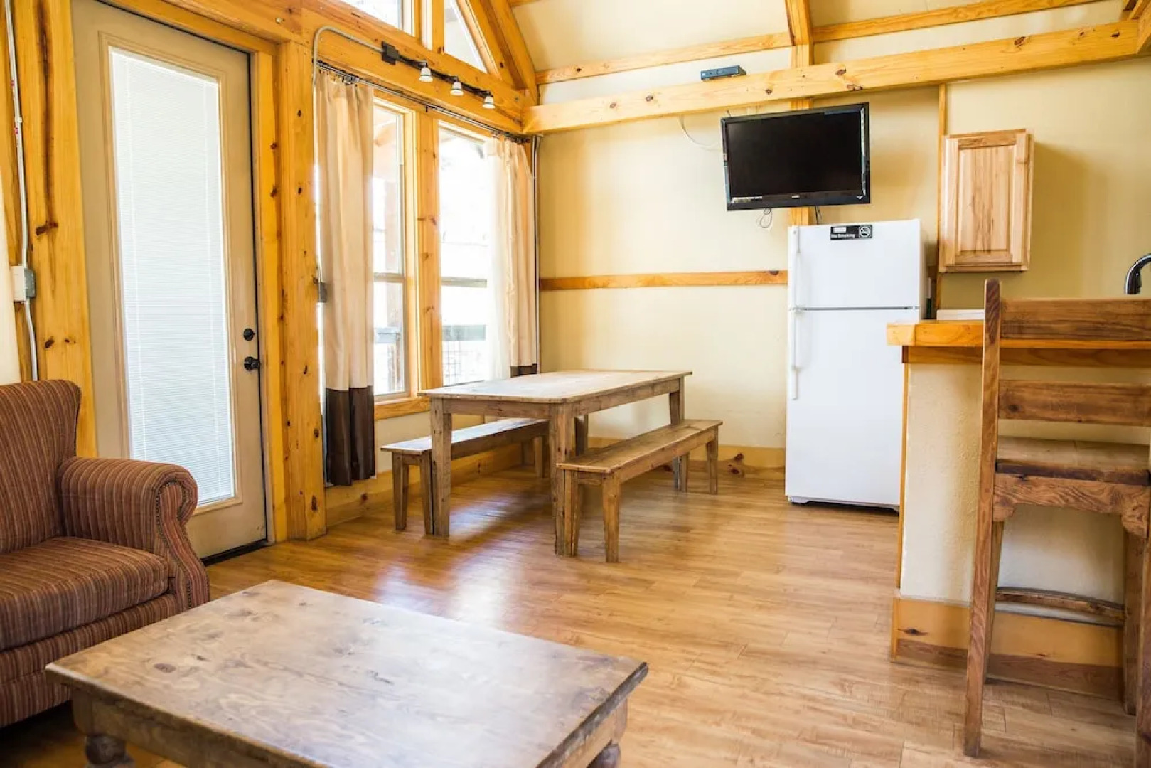 River Rd. Treehouses- Whippoorwill Haus 1 Bedroom 1 Bathroom Cabin