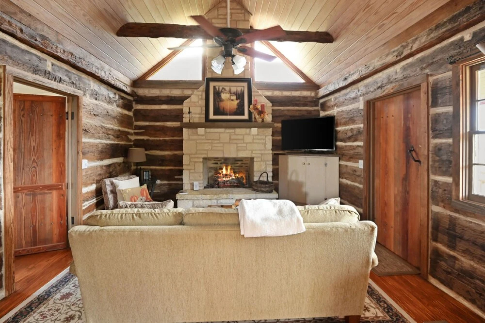 Czech 1 Bedroom Cabin by RedAwning