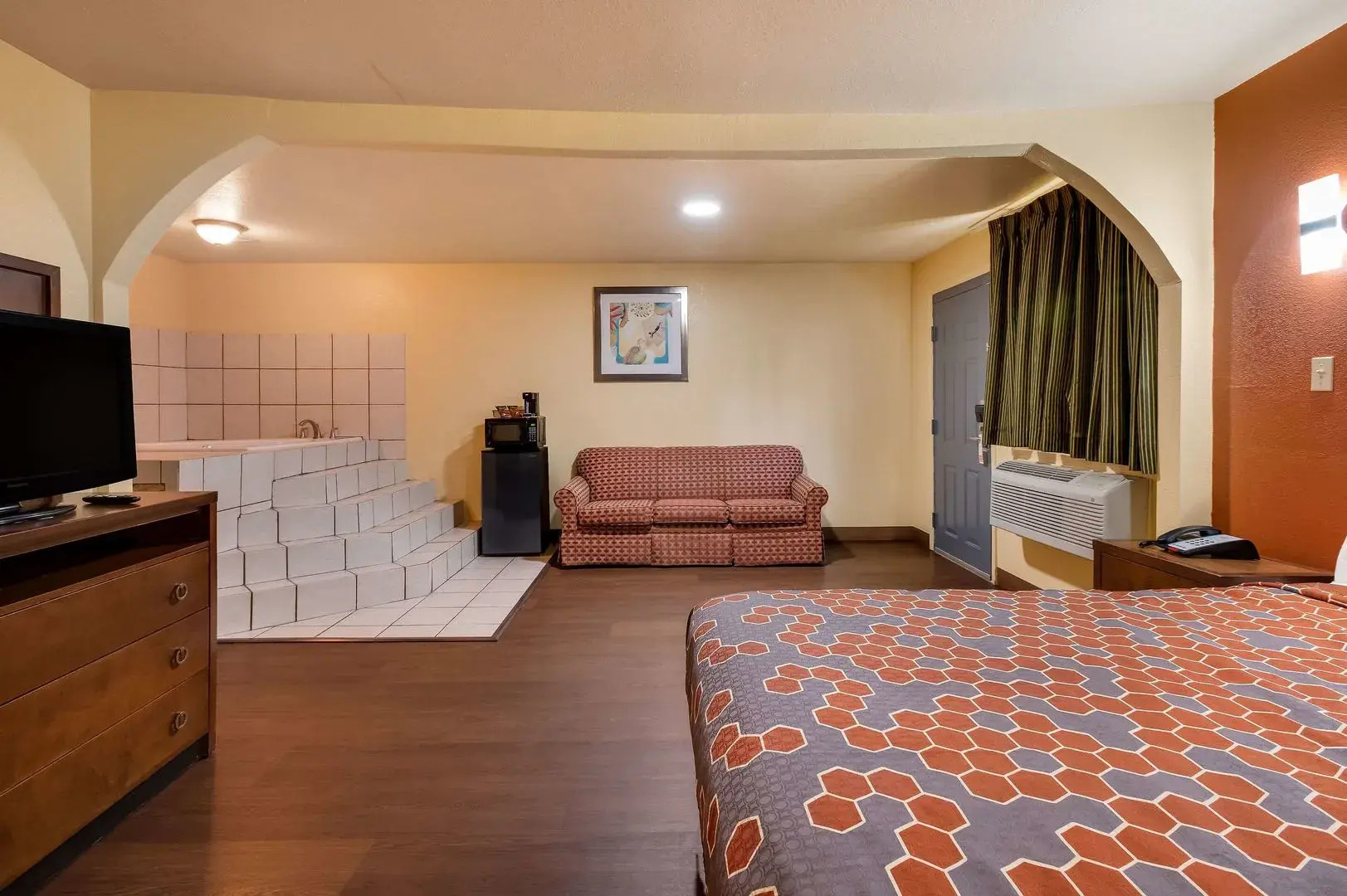 Rodeway Inn & Suites New Orleans East
