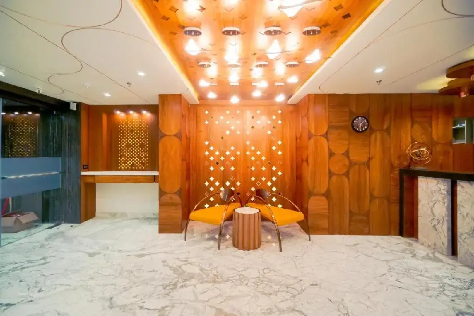 RG Exclusive Hotel-Akola