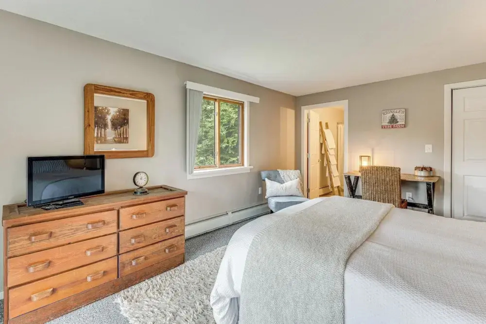 Bartlett Condo: 1 Mi to Attitash Mountain Resort!