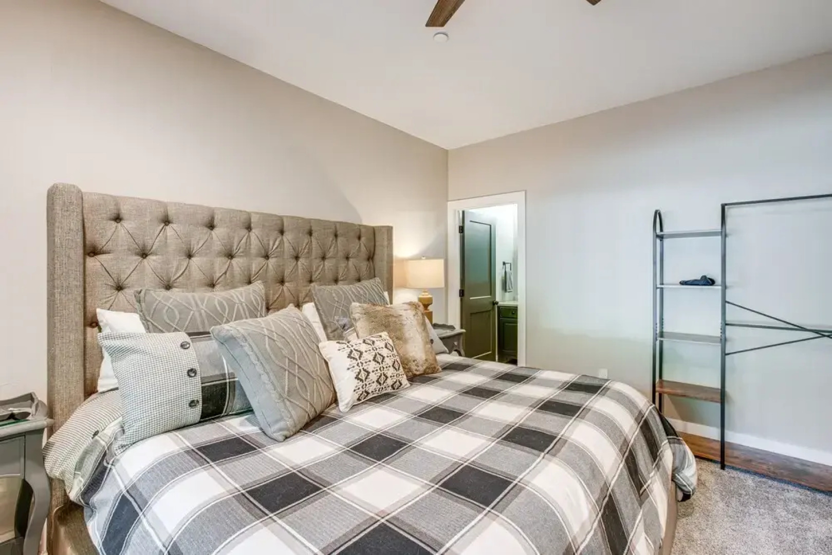 Game Room + Pool Access: Spacious Cabin in Arnold