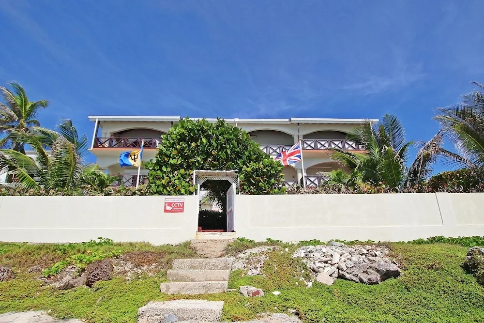 Oceanfront 2-bed Apt With Pool Near Surfing - Rosalie #2 2 Bedroom Apts by Bluescape