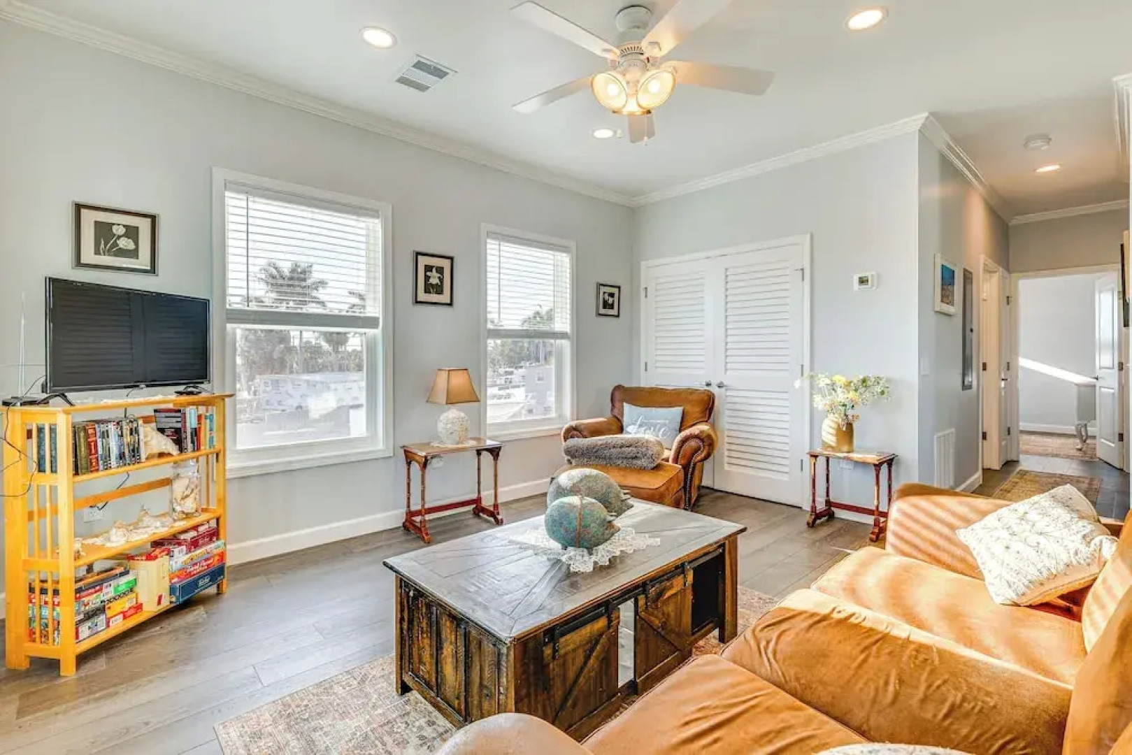 1 Mi to Beach Access: Home w/ Porch in Fort Myers!