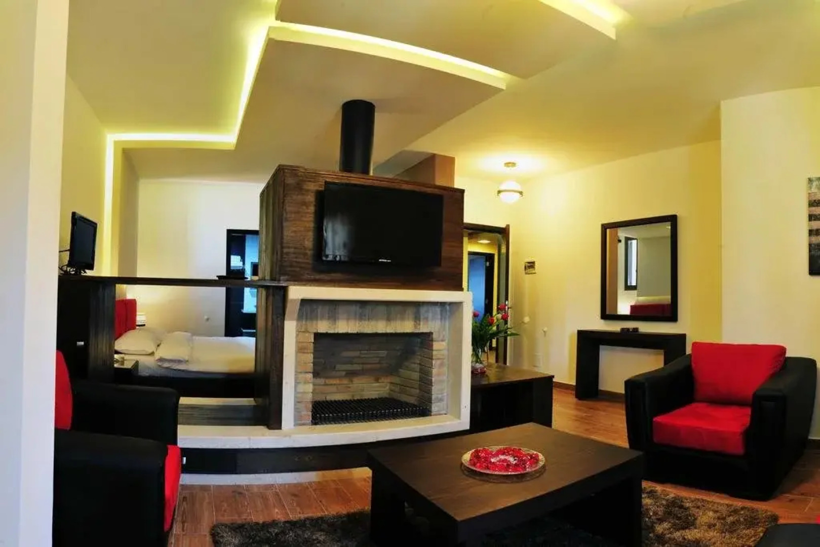 Serail Hotel & Lodging