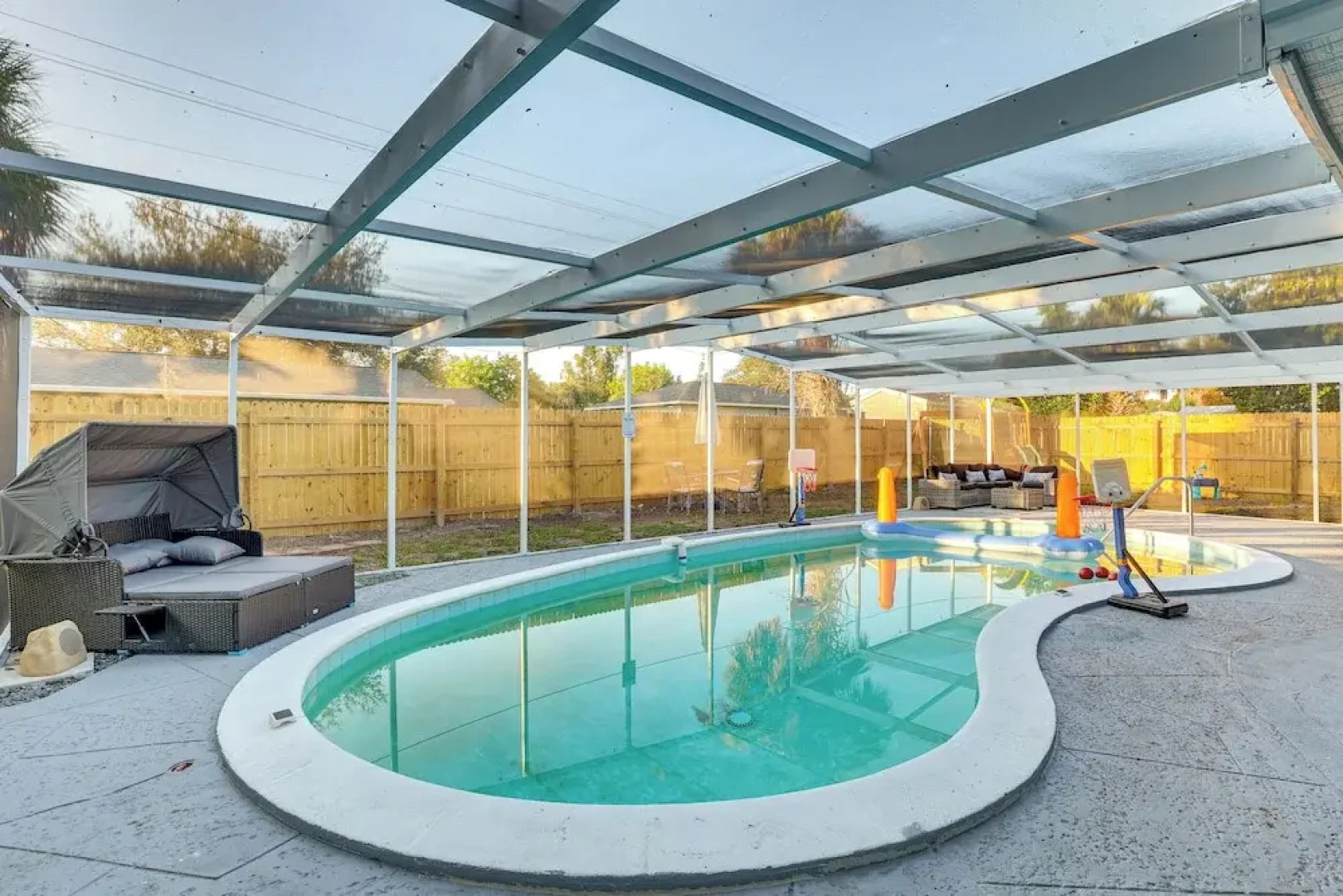 3 Mi to Apollo Beach Preserve: Family Retreat!