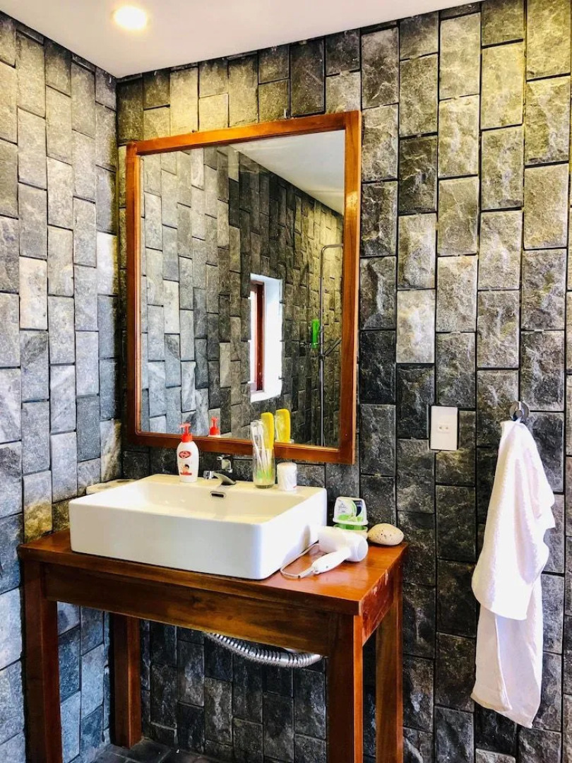 Ocean Beach Bungalows & Hostel