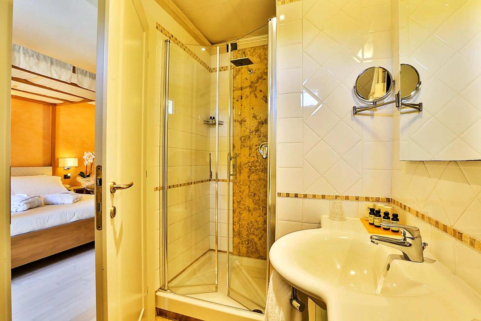 JR Resort Logos Forte dei Marmi