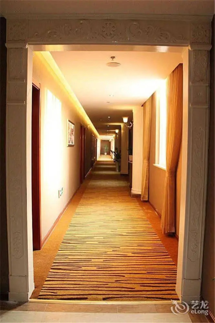 Yangzhou Dongfang Aogu Siting Hotel