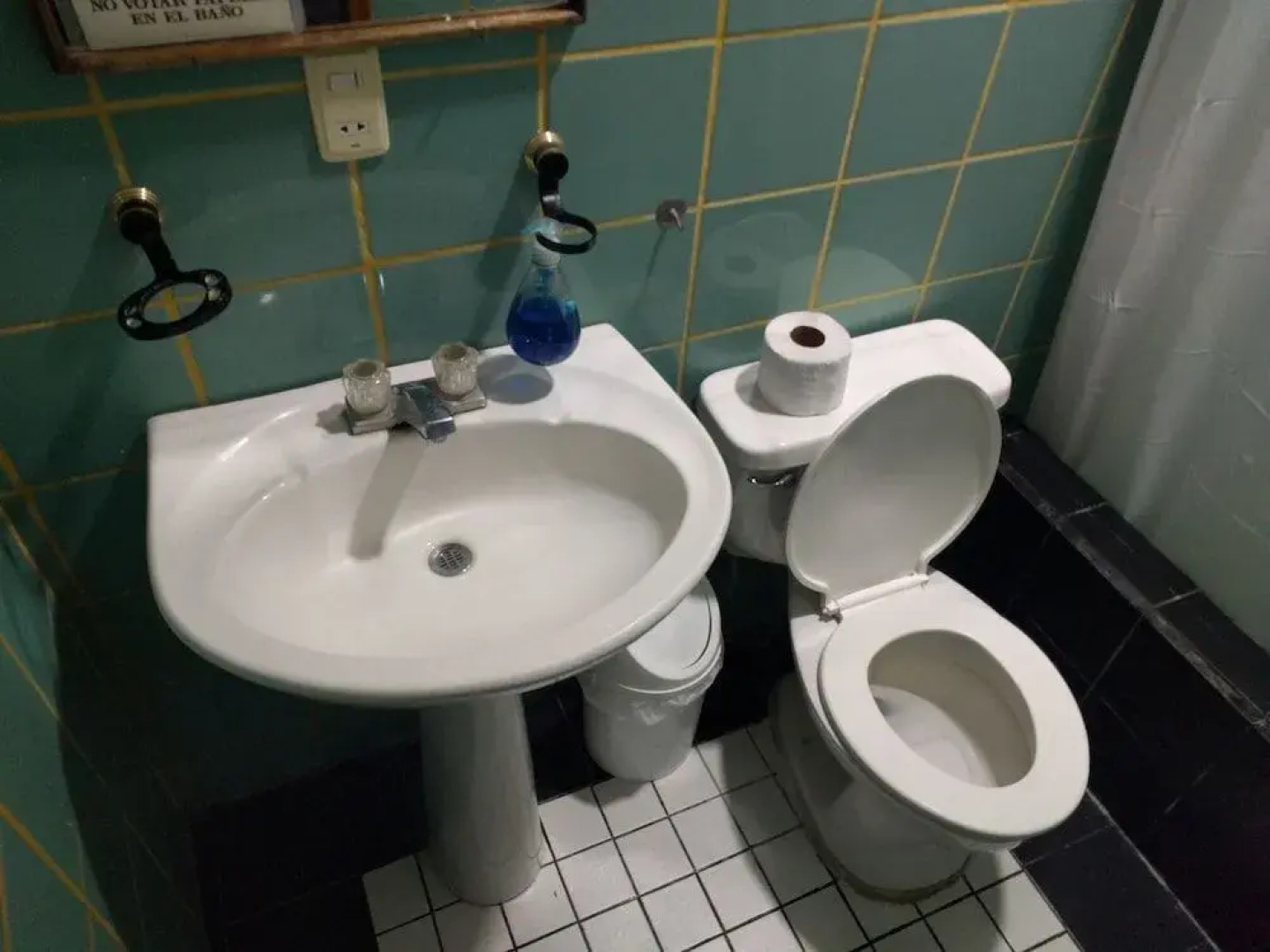 Erupcion Backpackers Hostel