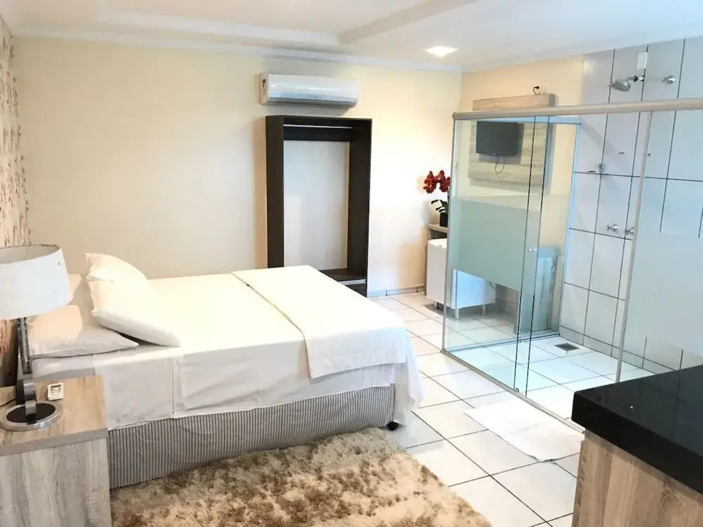 Aki Hotel e Restaurante