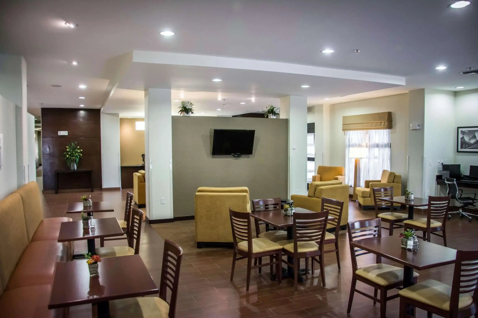 Sleep Inn & Suites Center