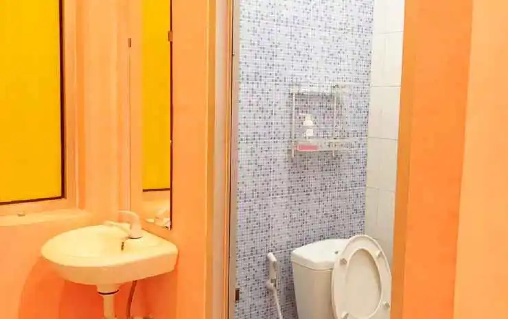 RoomZ Budget Residence