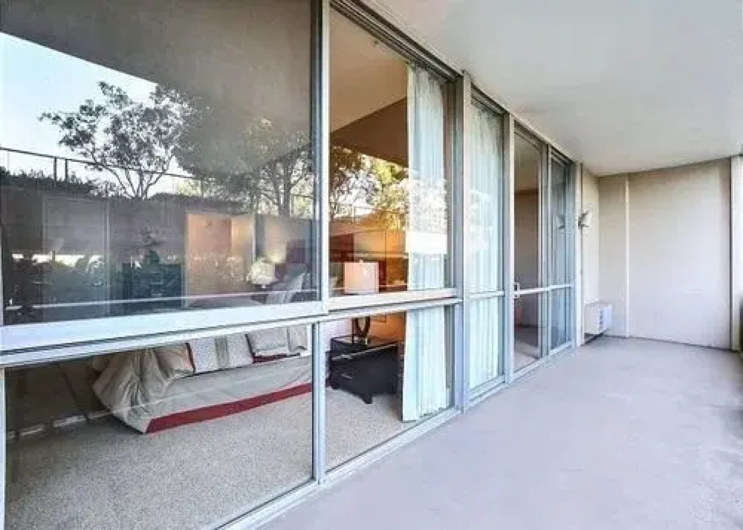 Hot Downtown1 Br apts in Palo Alto by RedAwning