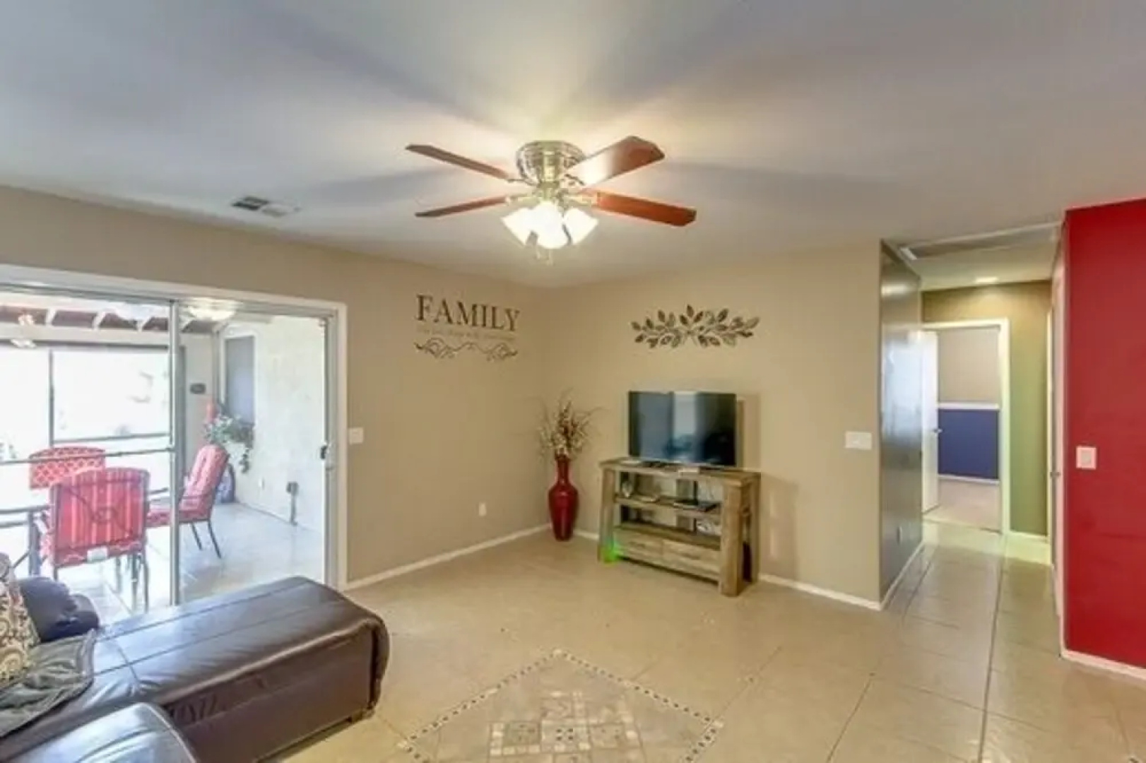Peggy - 3 Br home by RedAwning