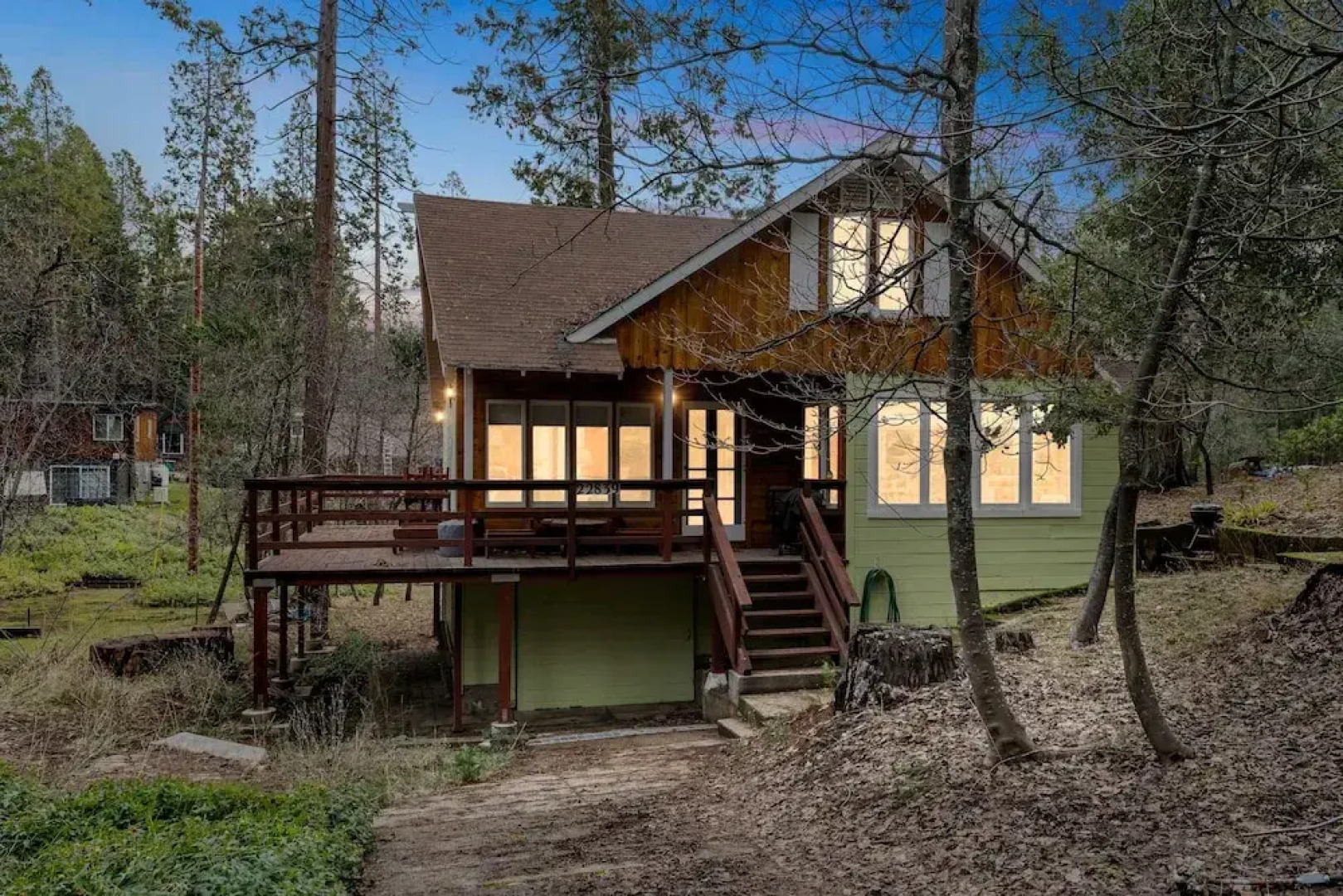 Cozy Mountain Retreat Relax & Explore