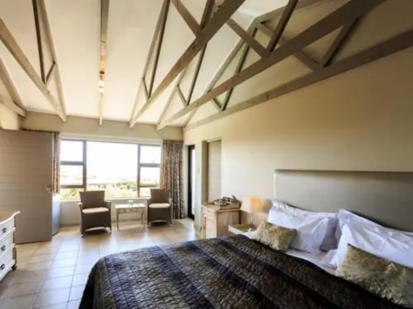 The Ocean Bay Luxury Guesthouse