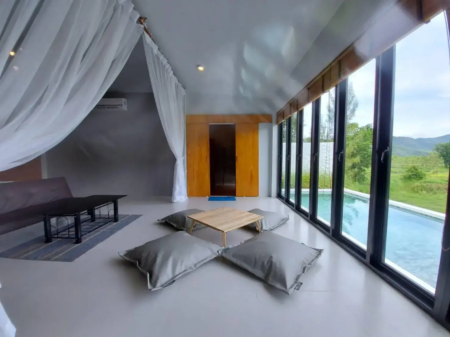 Tanaosri & Creekside Resort