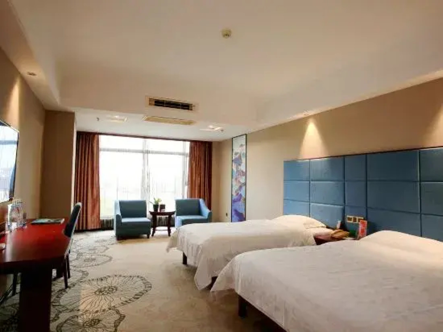 Yijia San Jiang Hotel