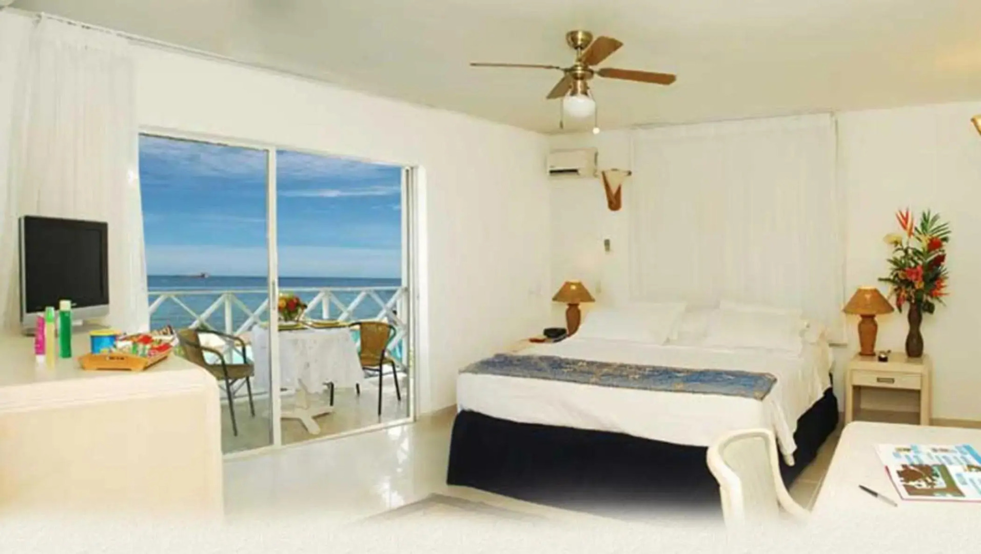 Cocoplum Beach Hotel