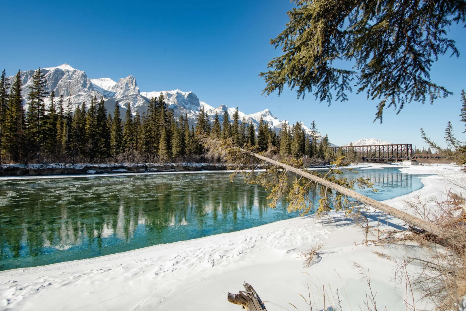 Coast Canmore Hotel & Conference Centre