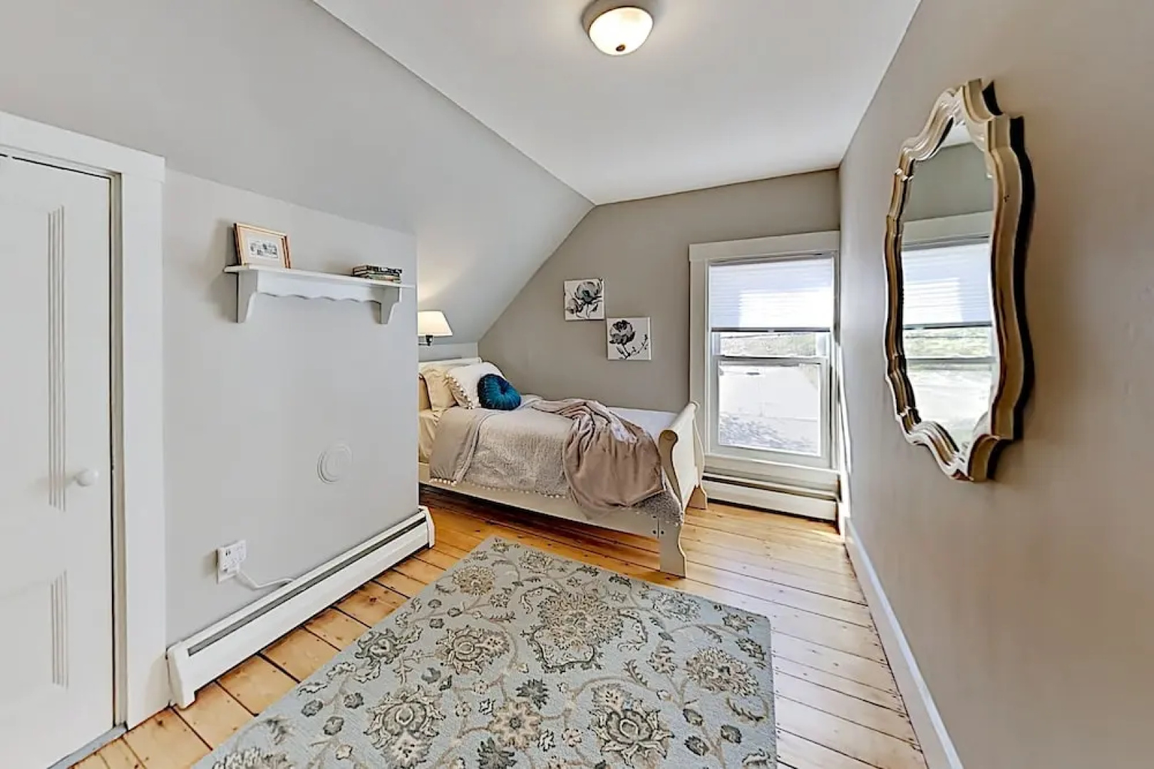 Adorable & Updated In The Heart Of Freeport 3 Bedroom Home