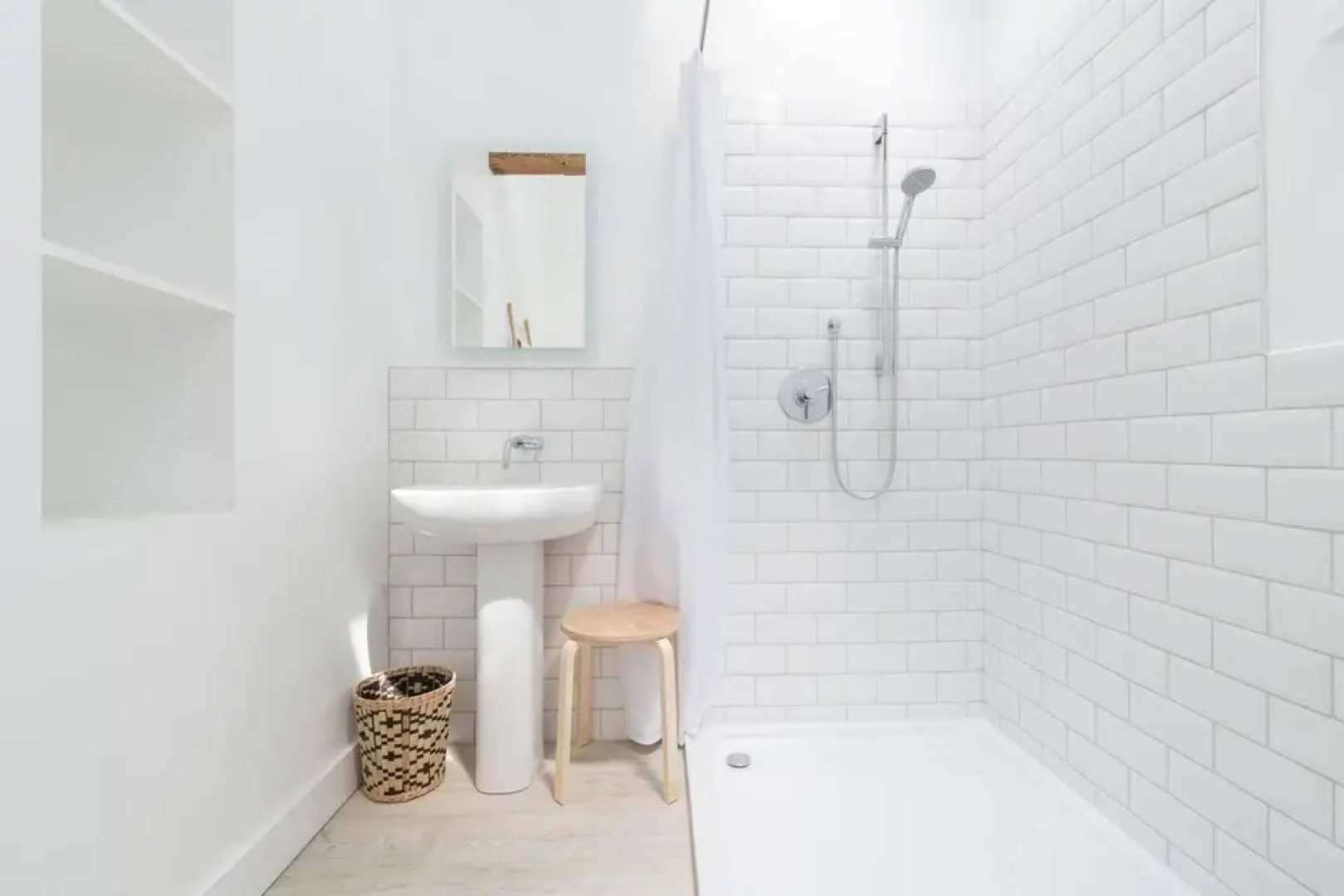 Simple Coastal Luxury Near Southwold Sleeps 10