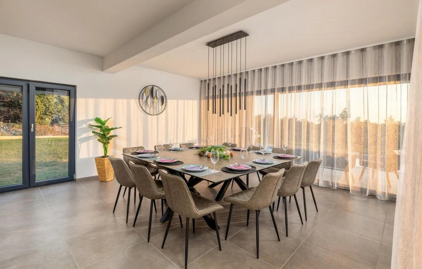 Beautiful Home in Koromacno With Wifi, Heated Swimming Pool and 6 Bedrooms