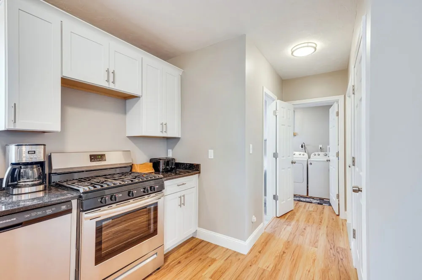 New Hampshire Abode w/ Mountain Views, Near Skiing