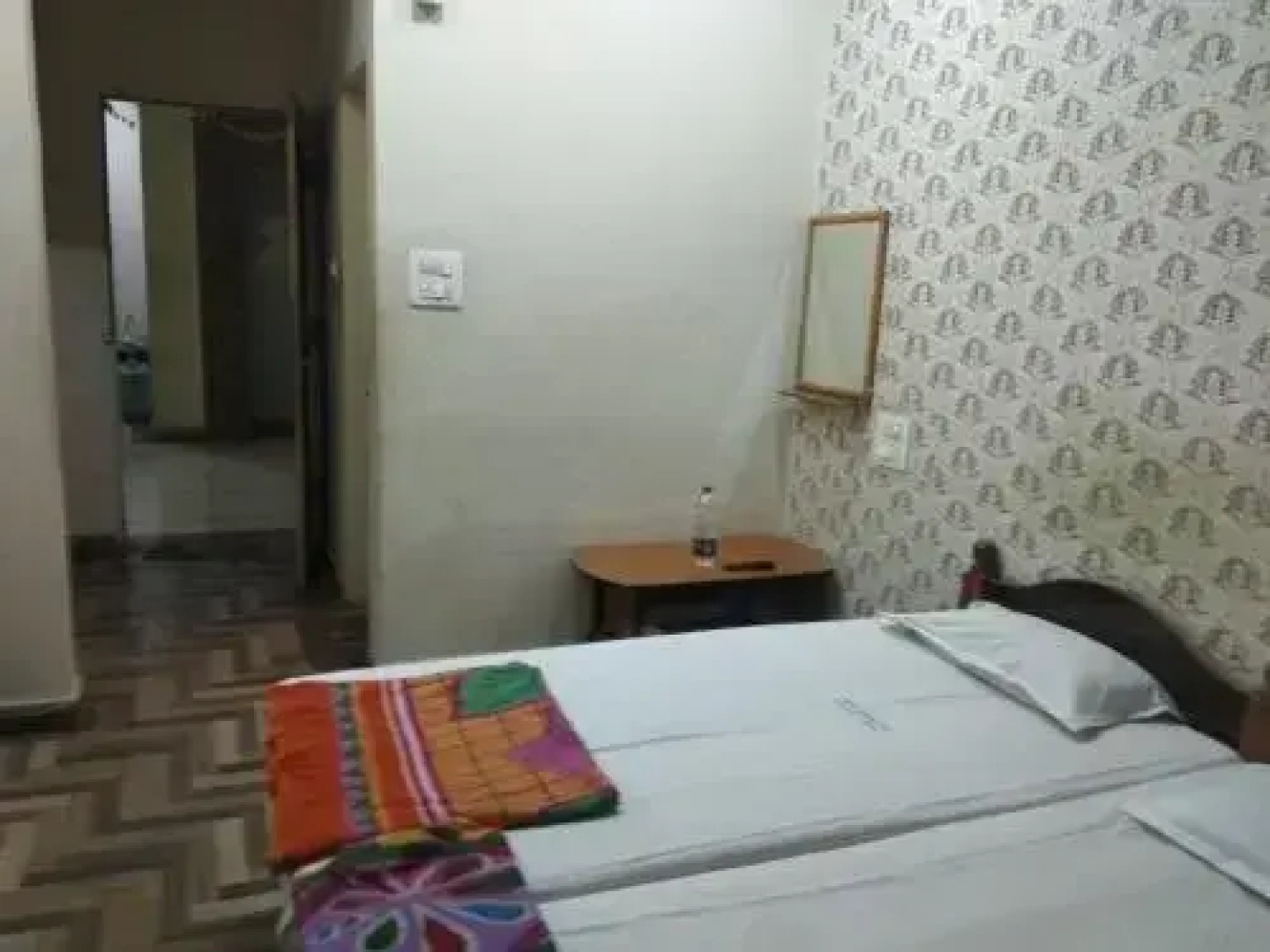 Hotel Karnataka Deluxe