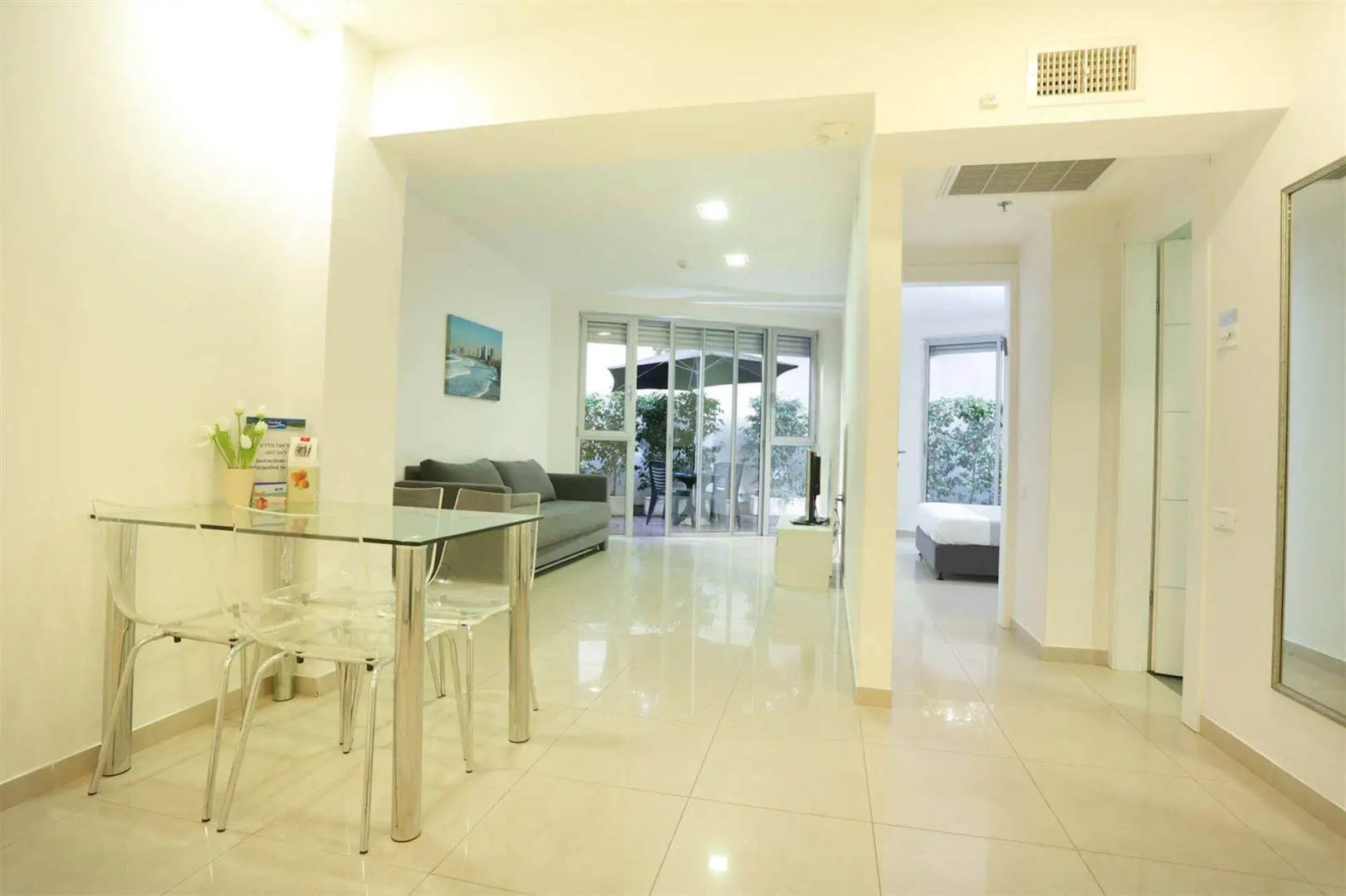 Sea Land Suites