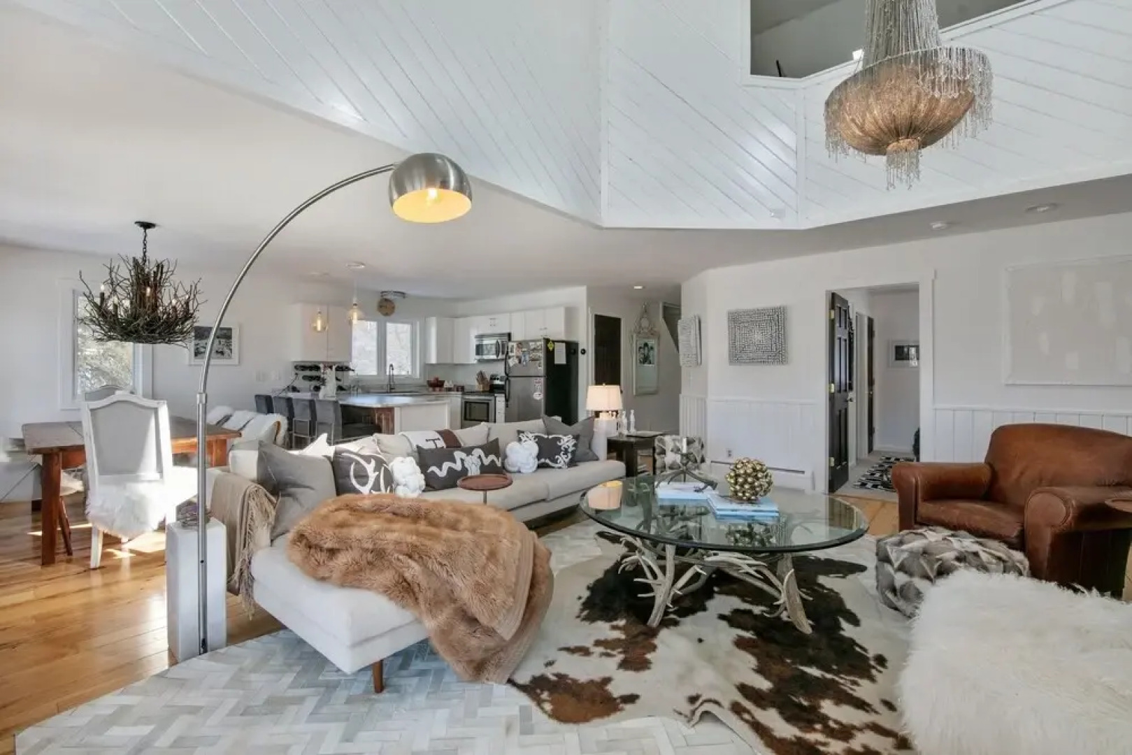 "why Not" - A Gorgeous Designer Decorated West Dover Home Located Next To Mt Snow Golf Club And Ski Mountain 5 Bedroom Home by Redawning