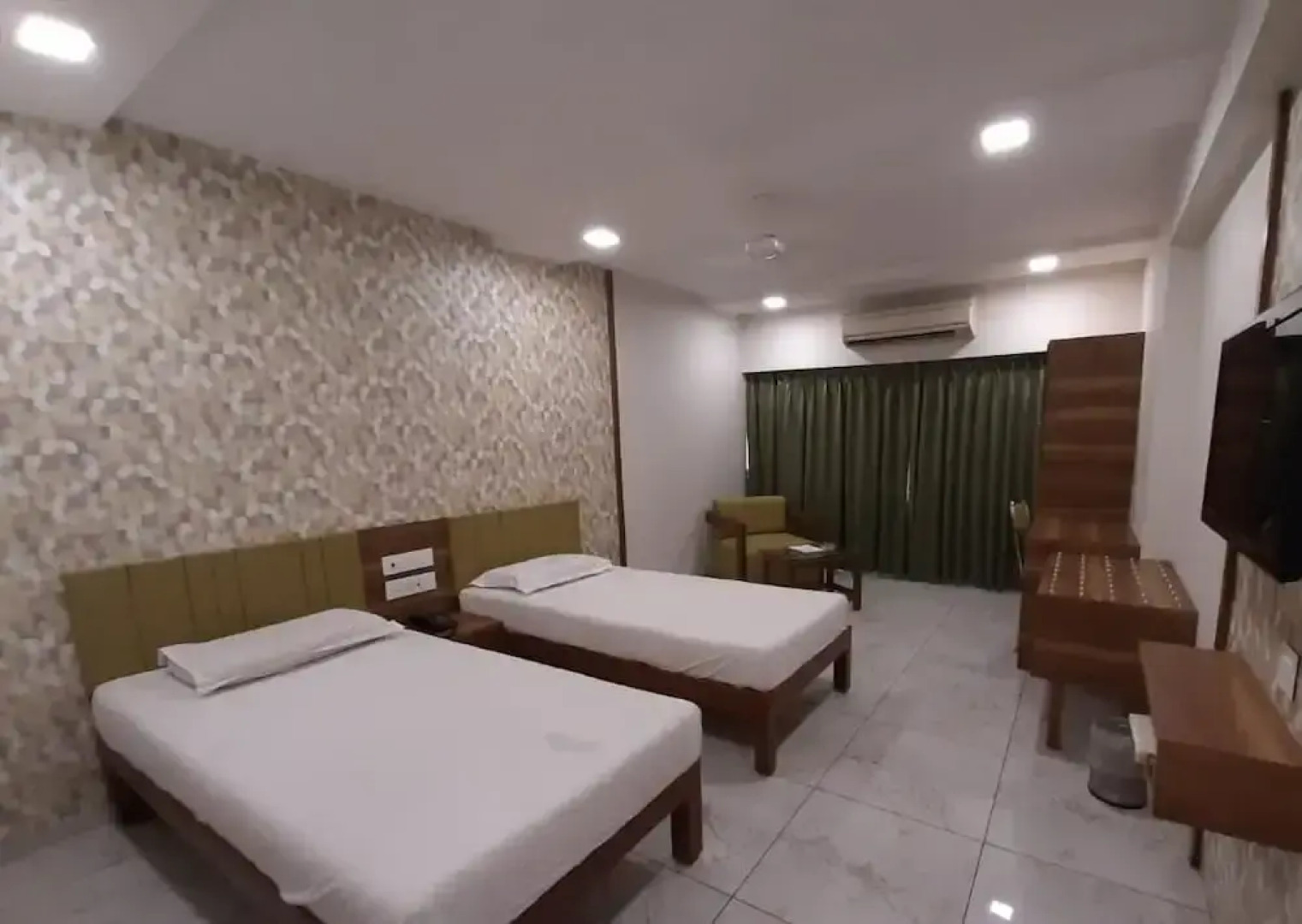 HOTEL PRUDENT - Vadodra