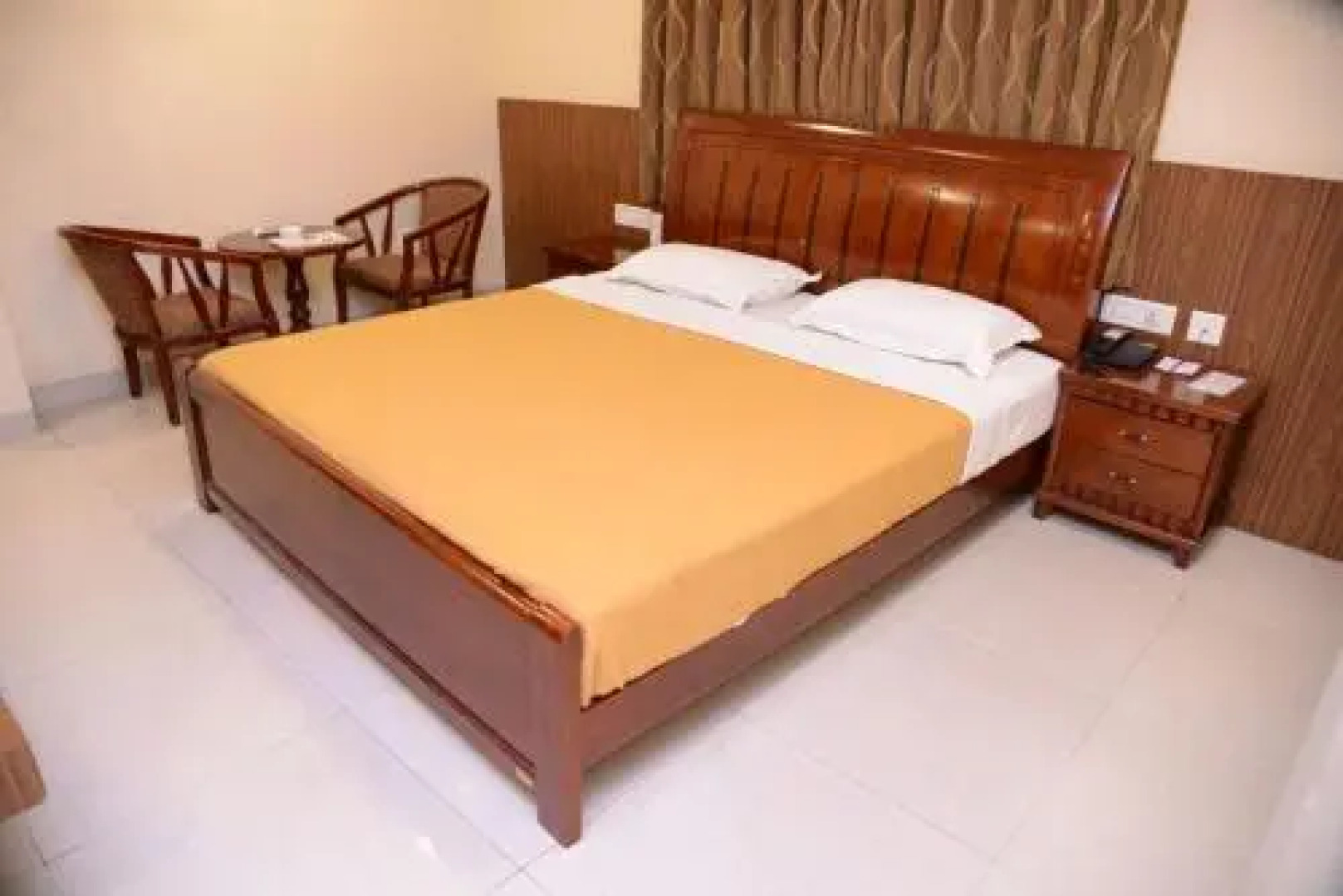 Hotel Aarti International