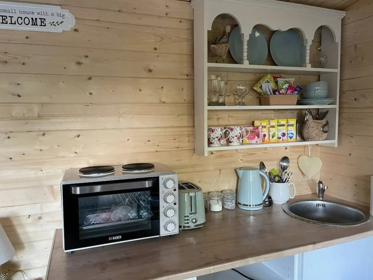 Woodlands Lodge - Come and Enjoy the Good Life