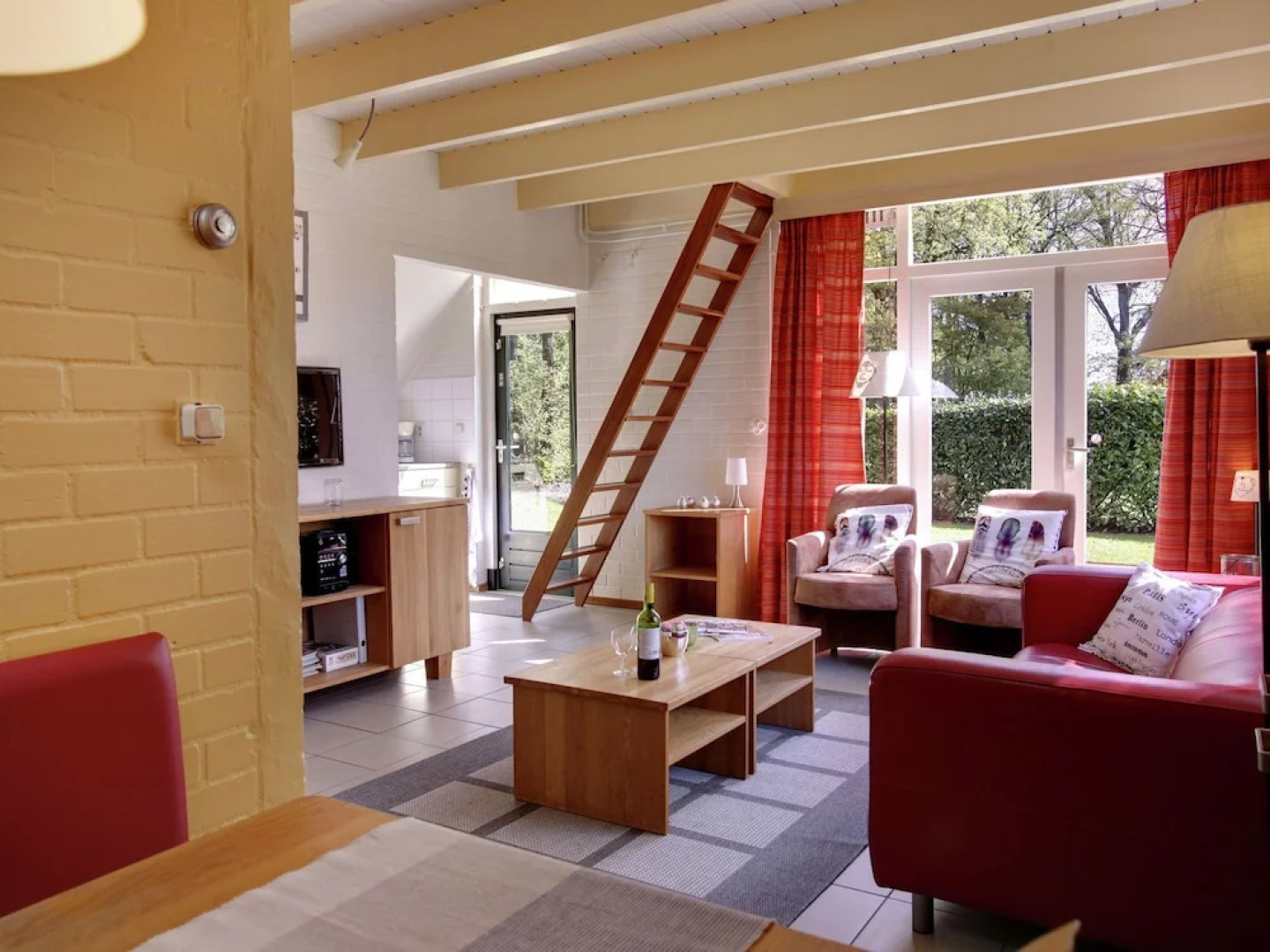 Cozy Holiday Home with Bubble Bath near Zwolle